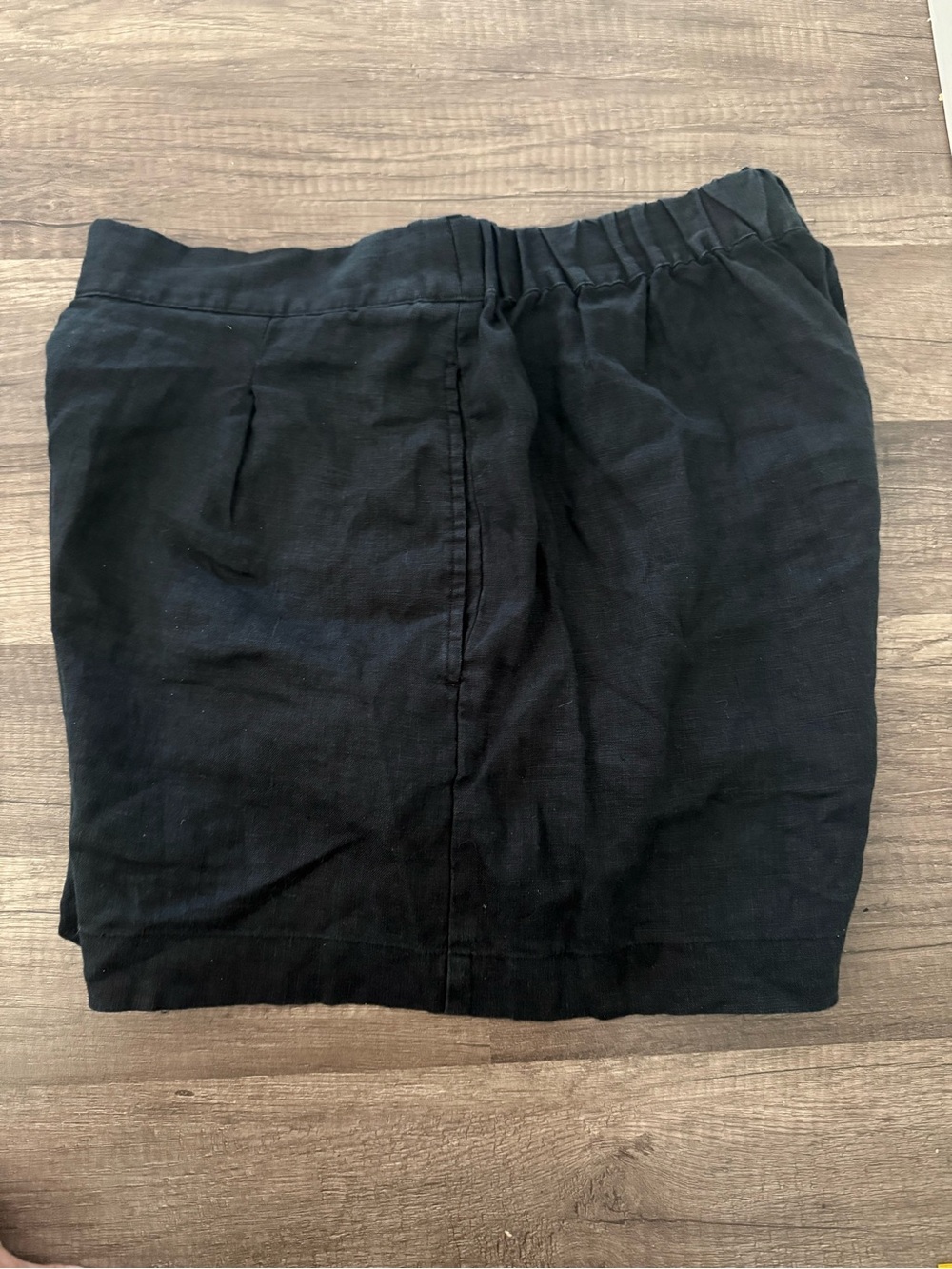 Madewell Black High-Waist Linen Shorts with Pleats - Picture 4 of 6